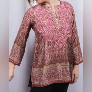 Dolma Silk Hand Embroidered Coral Kai Geo Print 3/4 Sleeve Tunic Top | Pink | M